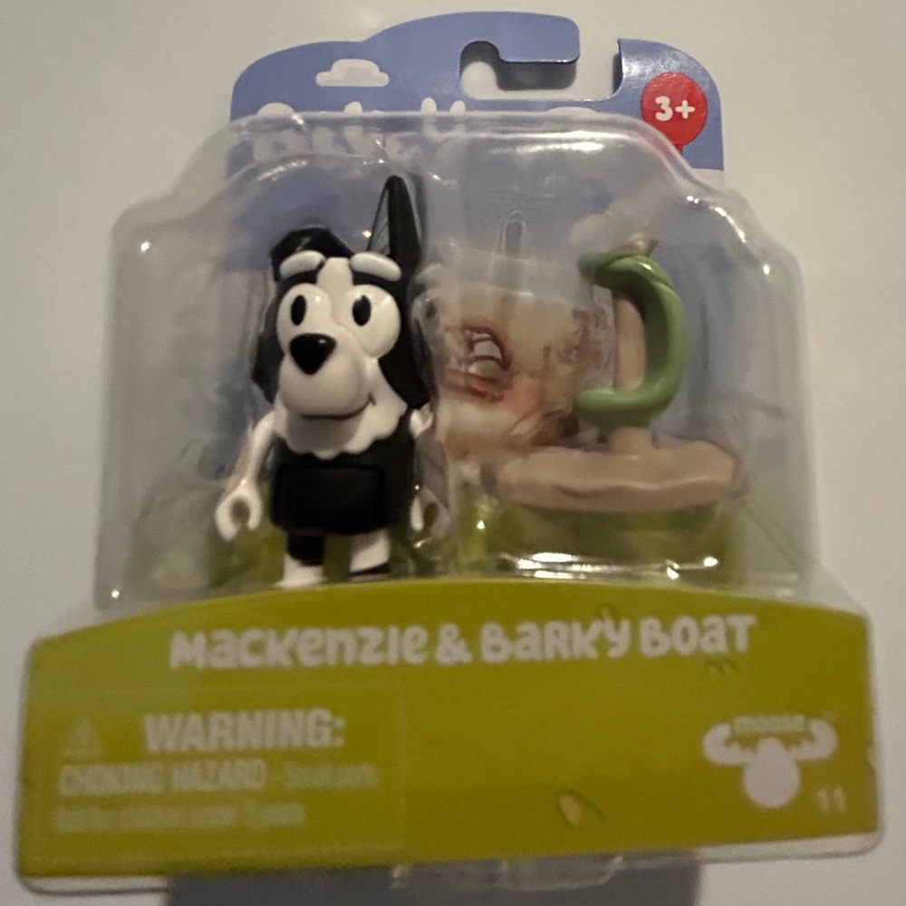 Original Bluey figures new-